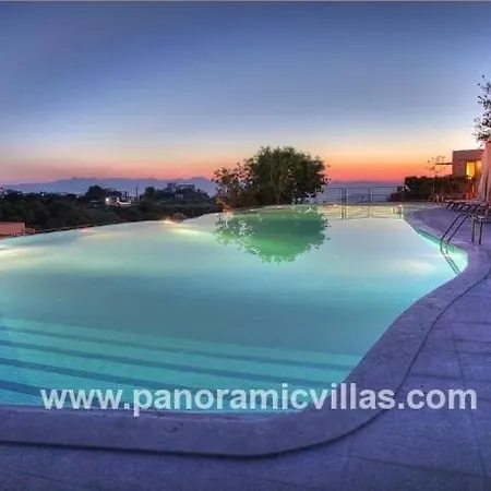 Βίλα Sleeps 6 With Pool And Air Con *